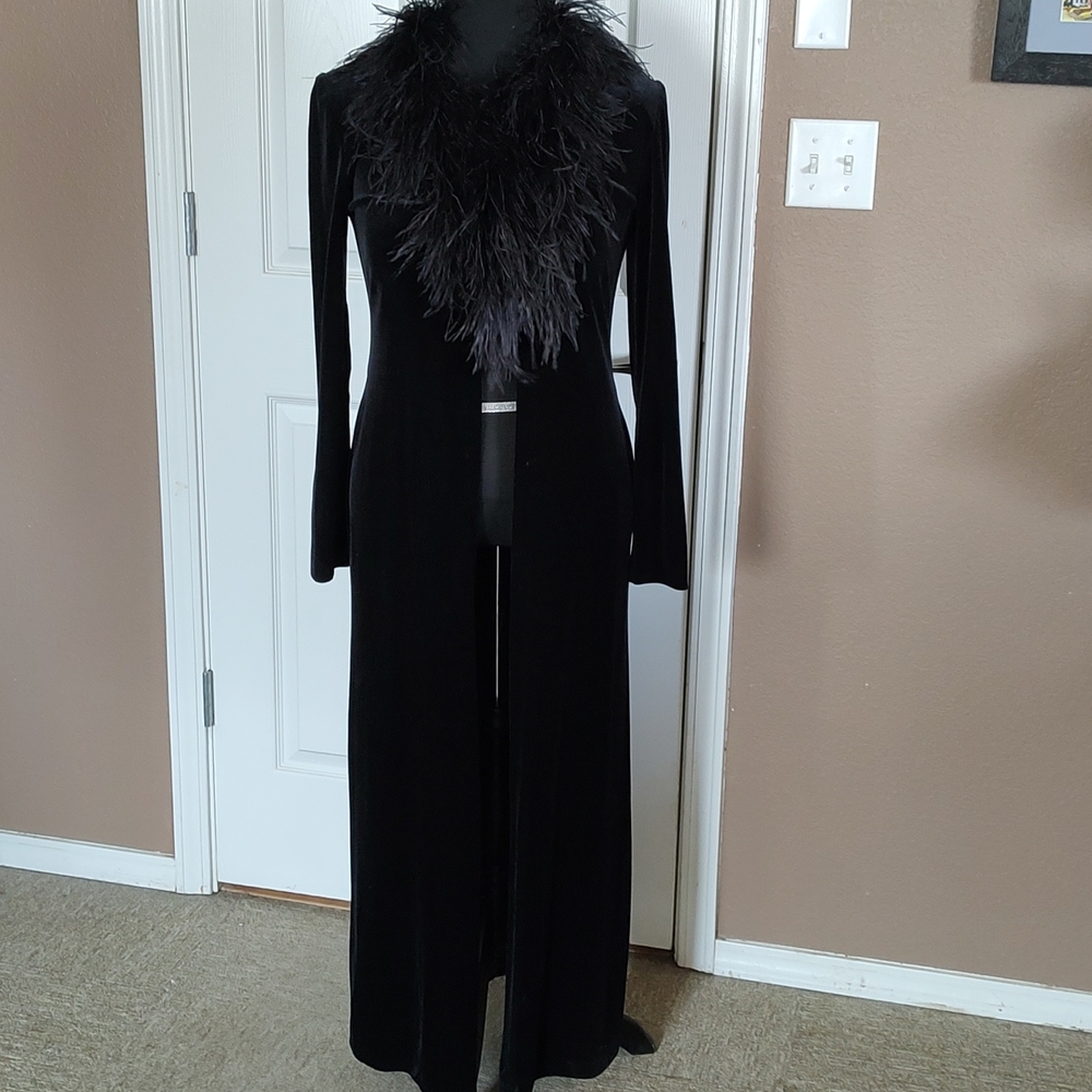Patra Black Velvet feather collar ling sleeve trench fancy evening jacket